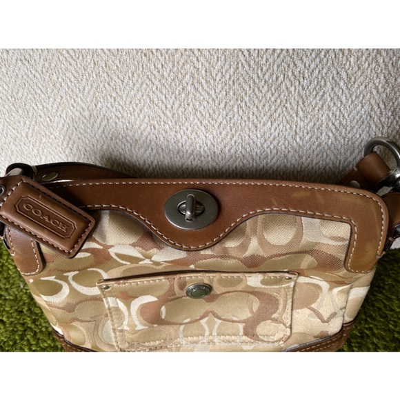 Coach signature beige suede hobo handbag - Picture 2 of 5